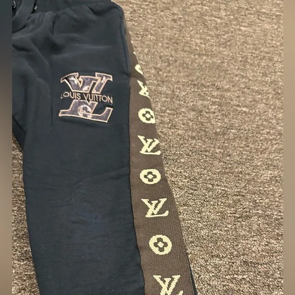 EUC Boys M  Louis Vuitton Black Brown tracksuit Hoodie pull over Sweatpants Set - Picture 5 of 12